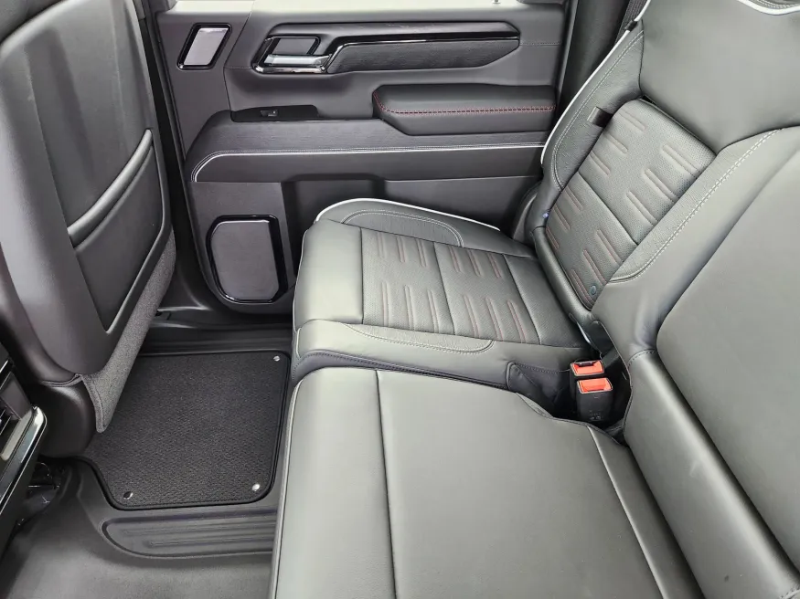 2026 GMC Sierra 2500HD AT4X | Photo 21 of 24