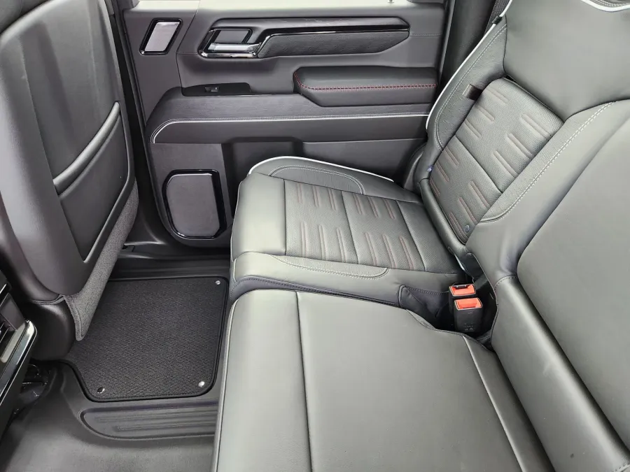 2026 GMC Sierra 2500HD AT4X | Photo 21 of 24