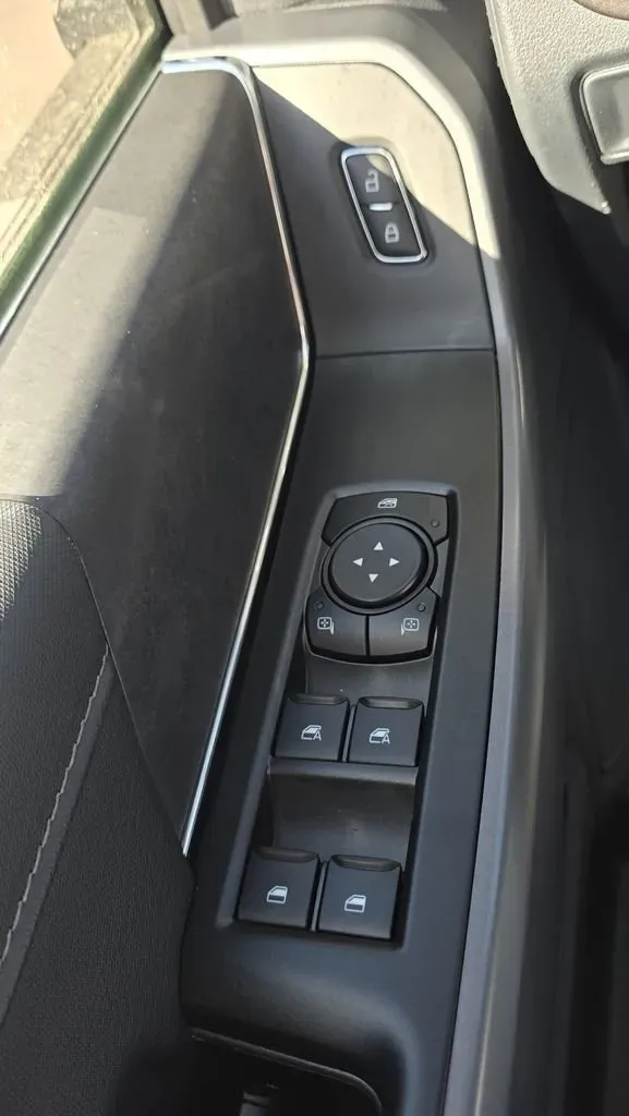 2026 Ford F-150 | Photo 12 of 30