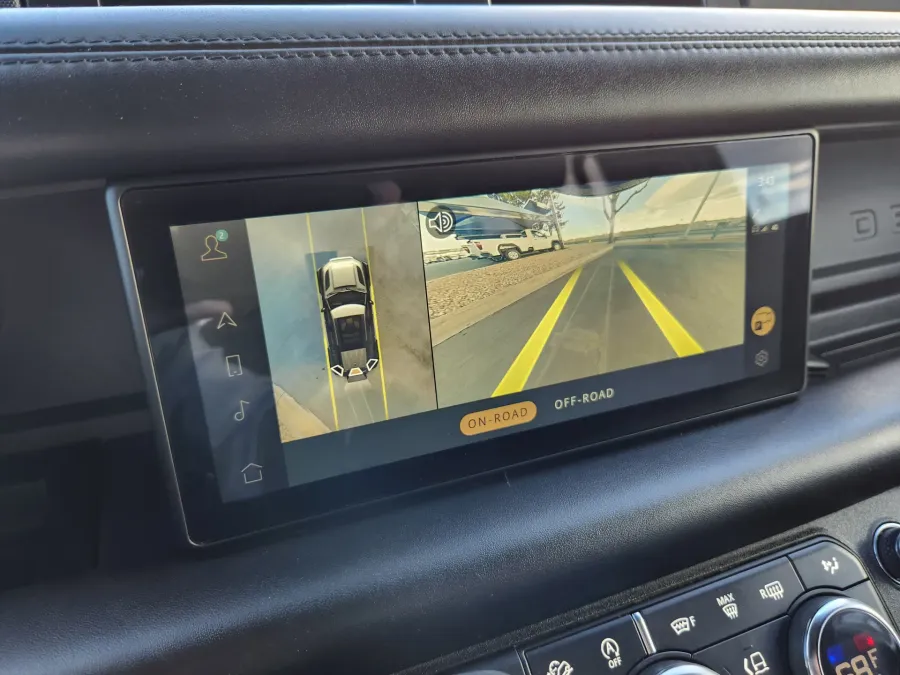 2020 Land Rover Defender X | Photo 27 of 28