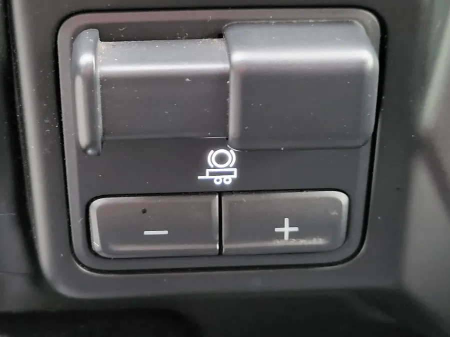 2020 Chevrolet Silverado 1500 LT Trail Boss | Photo 24 of 37