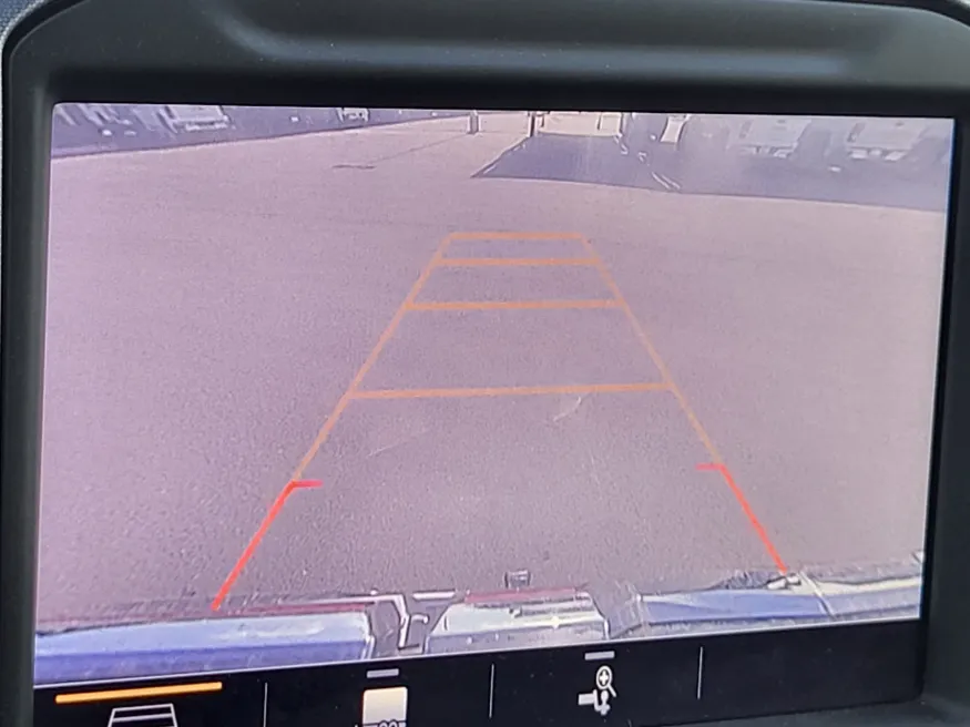 2019 GMC Sierra 1500 SLT | Photo 15 of 25