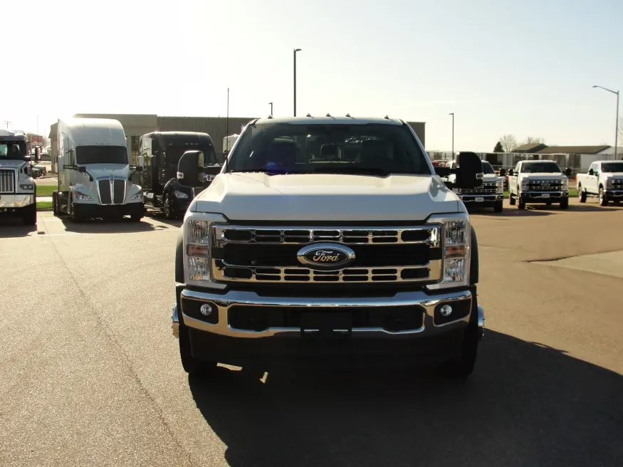 2026 Ford Super Duty F-550 XLT | Photo 12 of 23