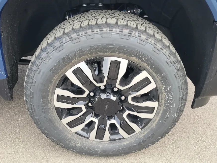 2026 GMC Sierra 2500HD Denali Ultimate | Photo 6 of 23