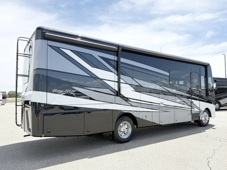 2027 Newmar Bay Star 3114 | Photo 18 of 27