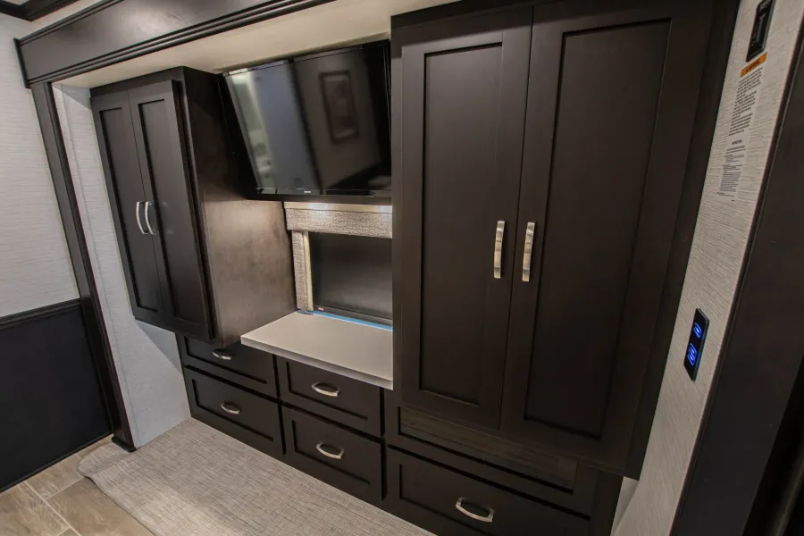 2026 Newmar Super Star 4059 | Photo 25 of 28