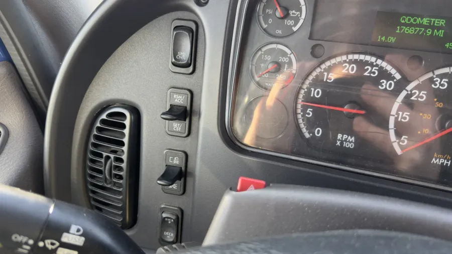 2019 Freightliner M2 106 | Photo 12 of 15