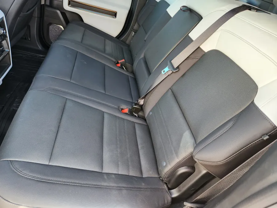 2024 GMC HUMMER EV SUV 3X | Photo 17 of 21