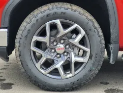 2026 GMC Sierra 1500 SLT | Thumbnail Photo 9 of 26