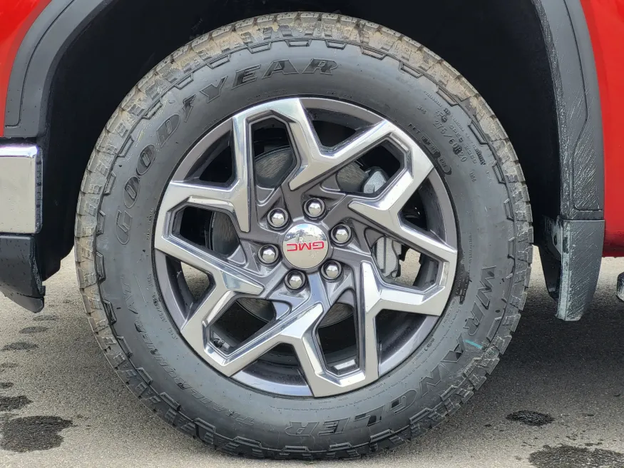 2026 GMC Sierra 1500 SLT | Photo 9 of 26
