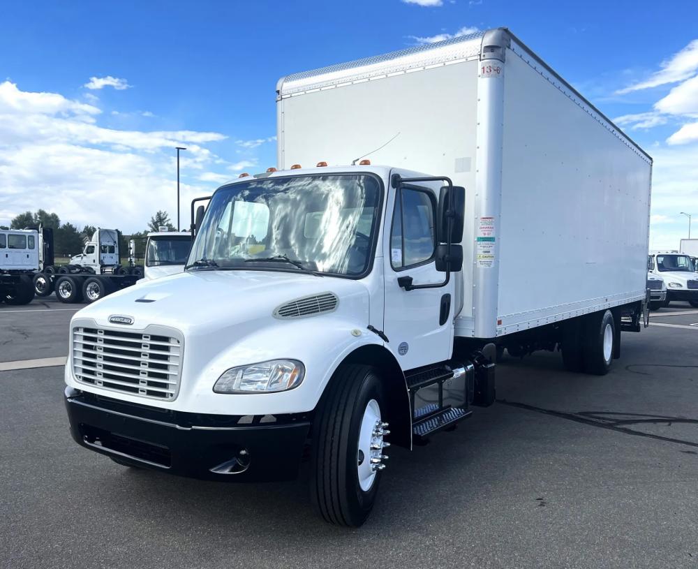 2019 Freightliner M2 106 | Photo 1 of 18