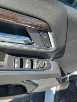 2025 Chevrolet Silverado 3500HD LT | Thumbnail Photo 12 of 18