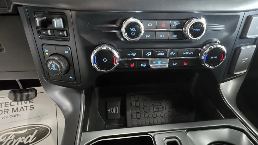 2025 Ford F-150 | Photo 18 of 26