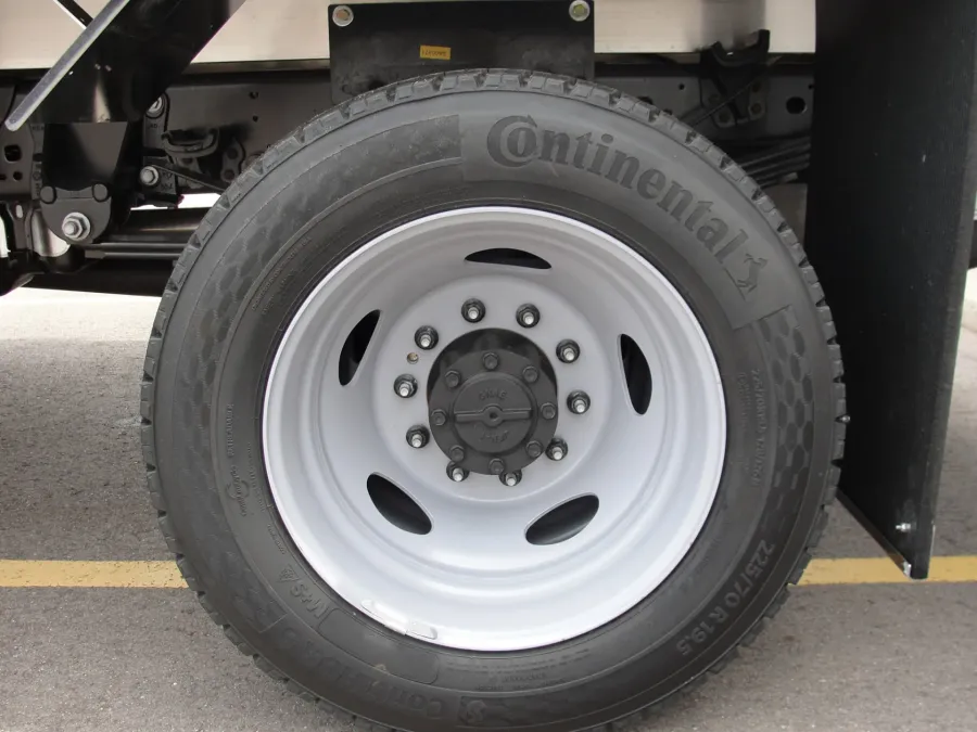 2025 Ford F-550 | Photo 10 of 10