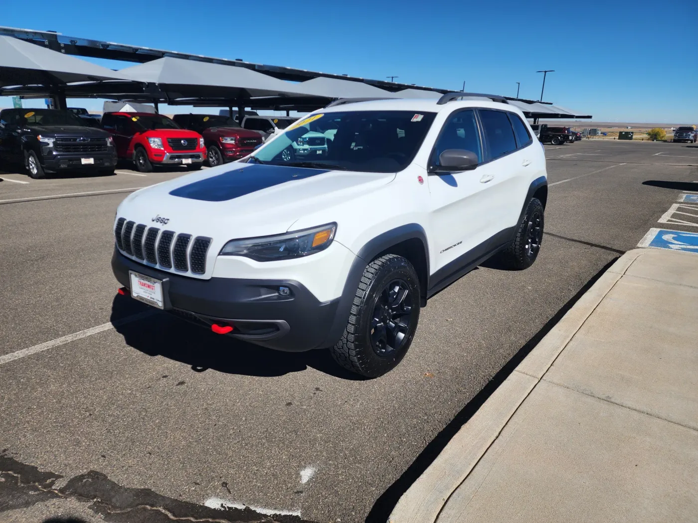2021 Jeep Cherokee Trailhawk | Photo 2 of 26