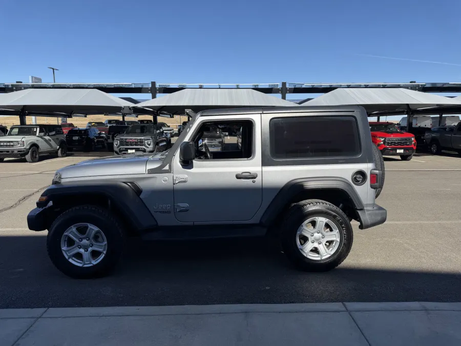 2020 Jeep Wrangler Sport S | Photo 4 of 14