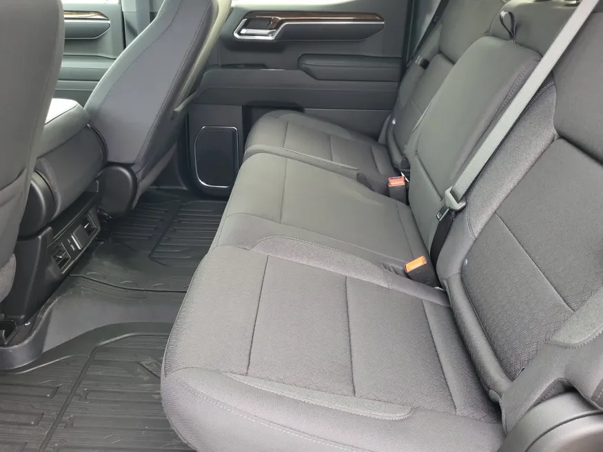 2026 GMC Sierra 1500 Elevation | Photo 20 of 23