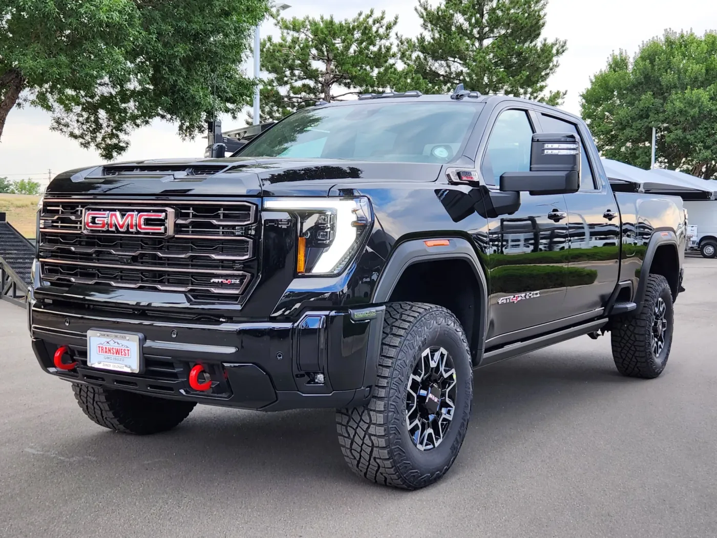 2025 GMC Sierra 2500HD AT4X | Photo 3 of 31