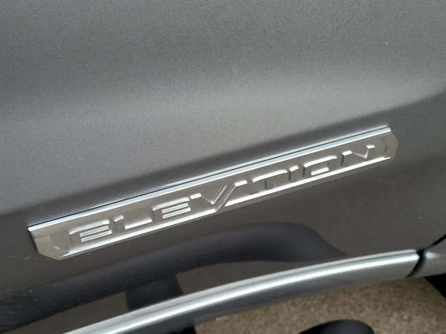 2026 GMC Sierra 1500 Elevation | Photo 7 of 23