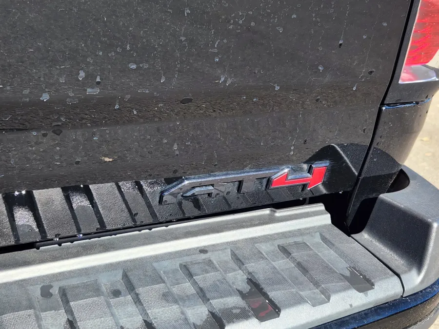 2022 GMC Canyon 4WD AT4 w/Leather | Photo 16 of 31