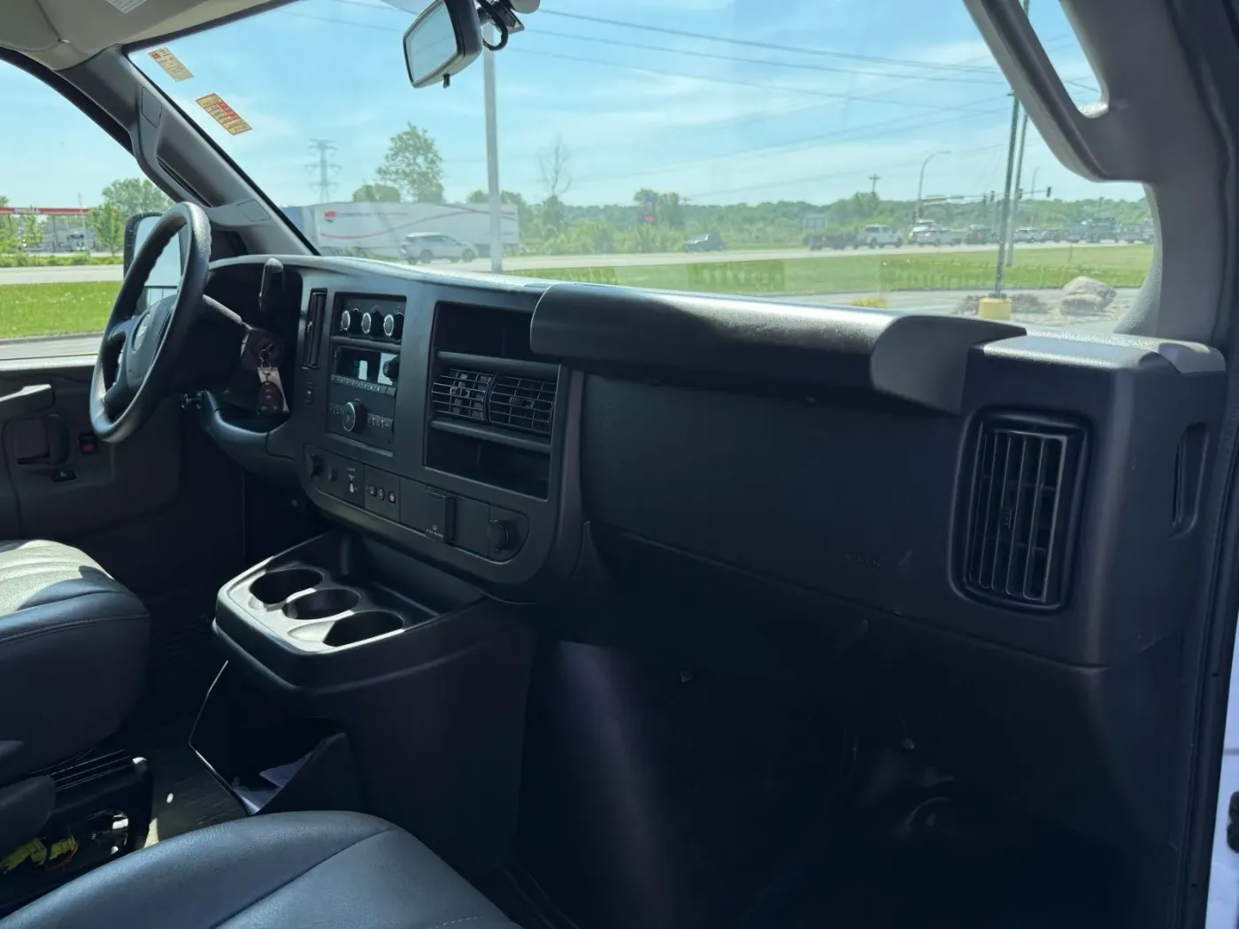 2025 Chevrolet Express 2500 Work Van | Photo 5 of 21