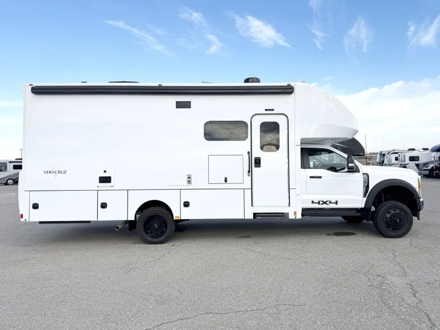 2026 Renegade Veracruz 30 VRM | Photo 2 of 24