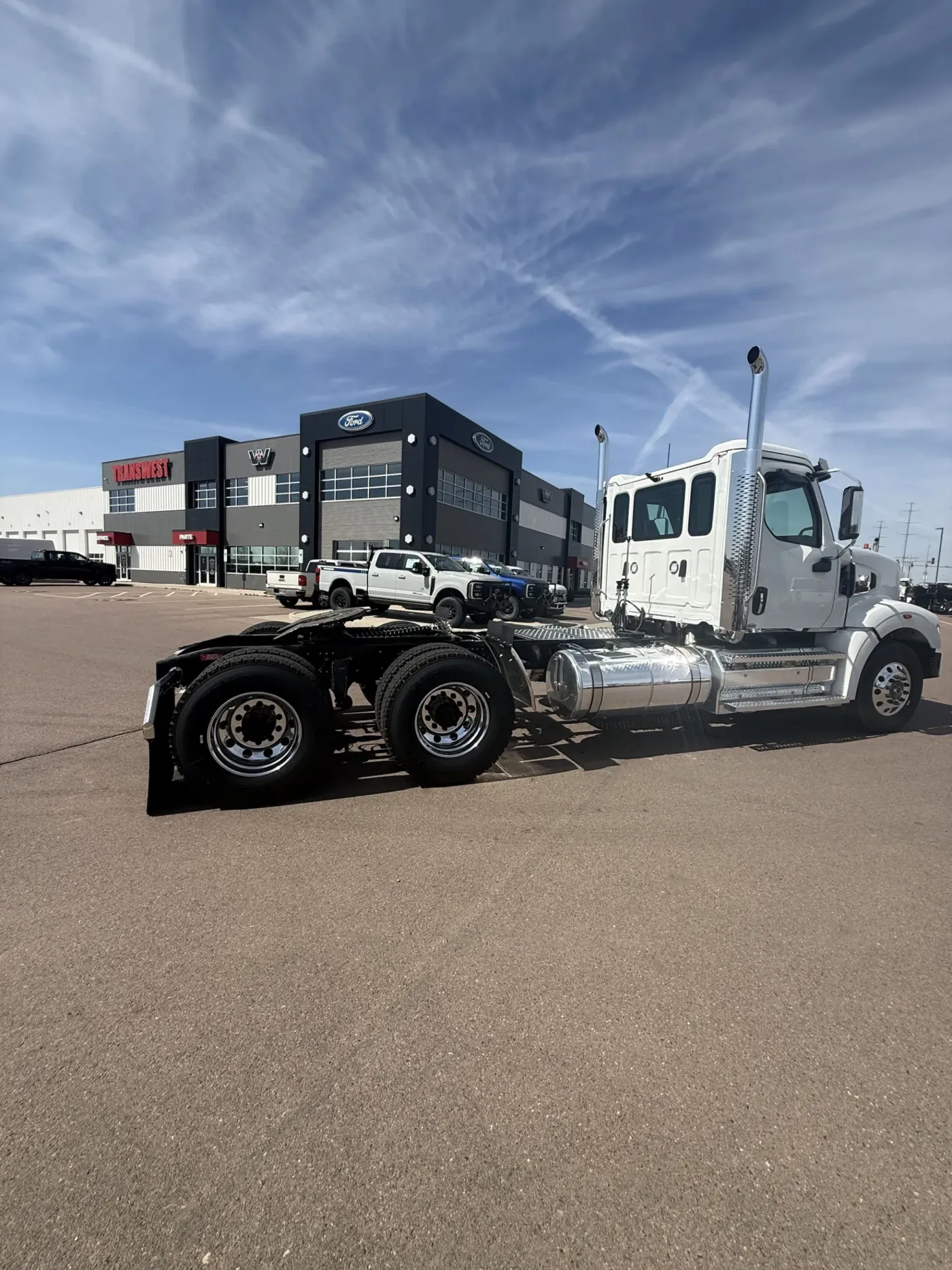 2027 Western Star 49X | Photo 3 of 16
