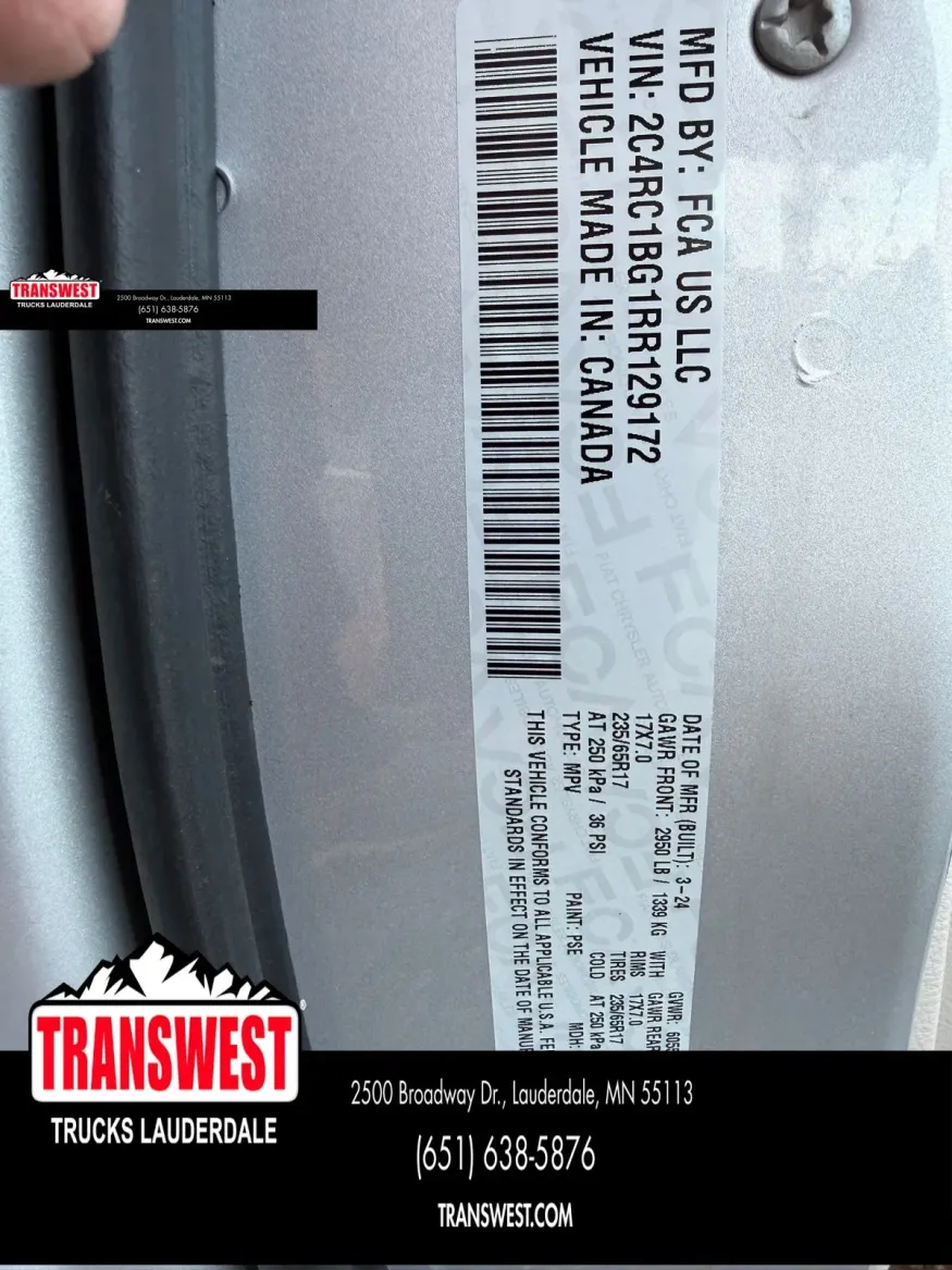 2024 Chrysler Pacifica Touring L | Photo 23 of 24