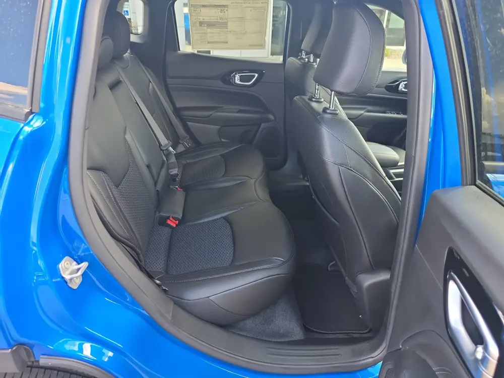 2026 Jeep Compass Latitude Altitude - Photo 14