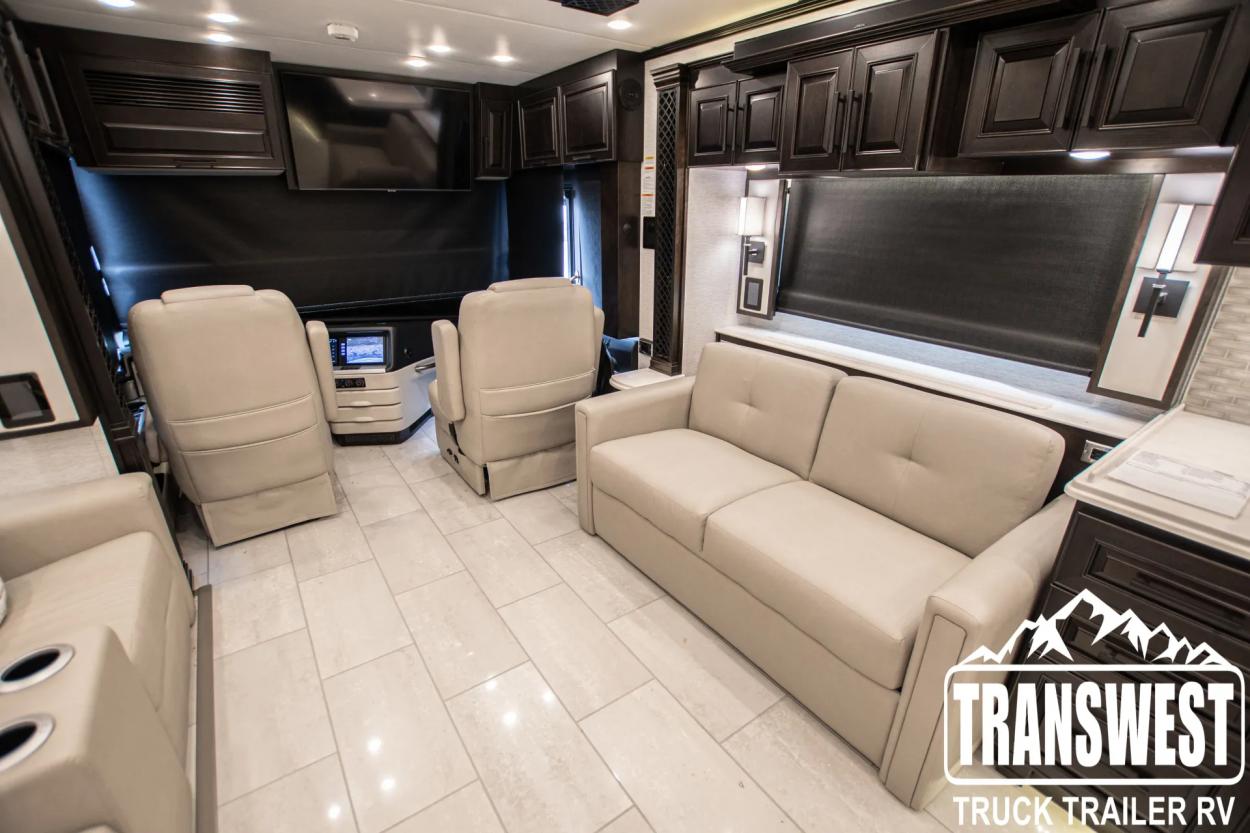 2024 Newmar London Aire 4551 | Photo 12 of 34