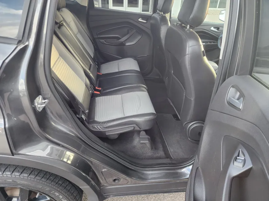 2019 Ford Escape SE | Photo 15 of 24