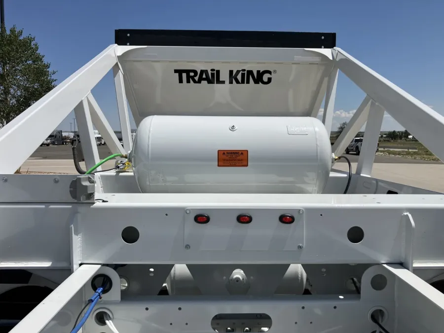 2025 Trail King TKBD22-402 | Photo 11 of 12