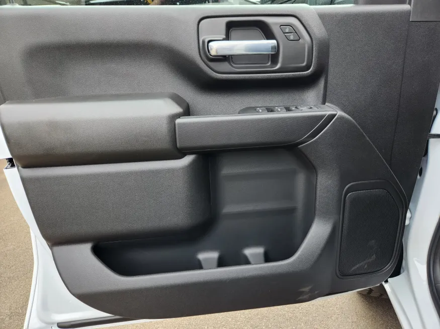 2026 GMC Sierra 2500HD Pro | Photo 5 of 29