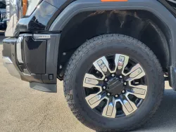 2024 GMC Sierra 2500HD Denali | Thumbnail Photo 8 of 25