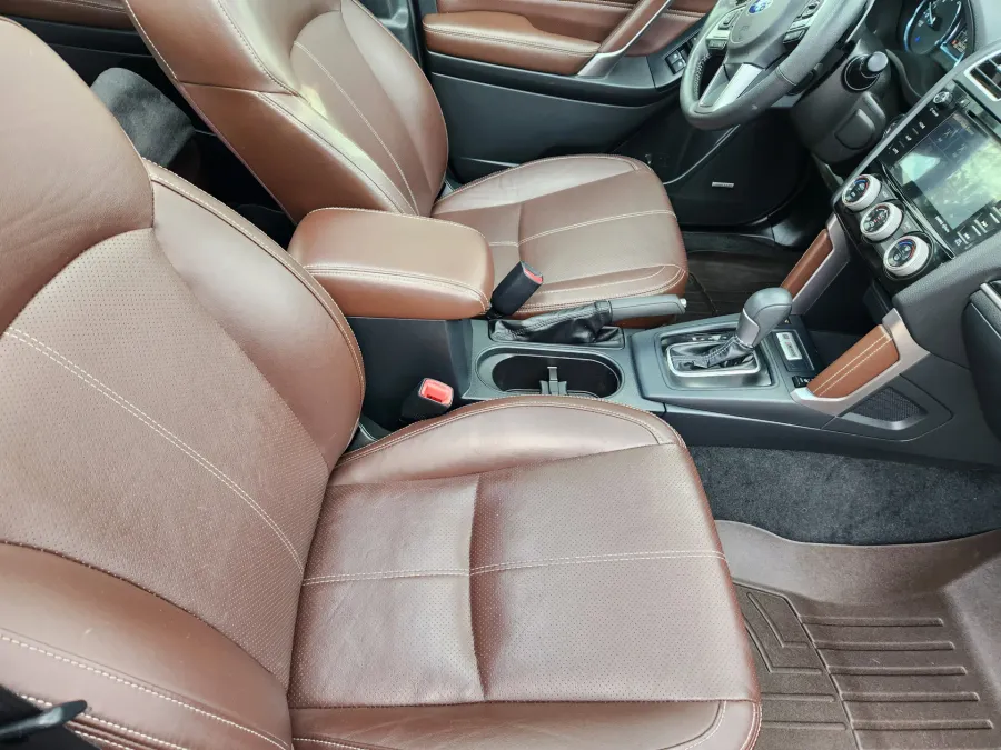 2018 Subaru Forester Touring | Photo 9 of 22