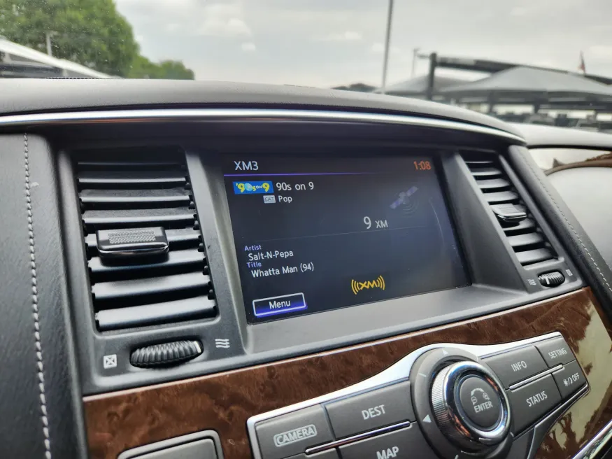 2017 Infiniti QX80 | Photo 26 of 33