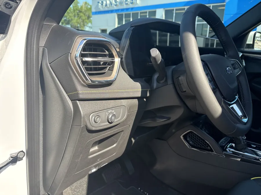 2026 Chevrolet Trailblazer ACTIV | Photo 12 of 20