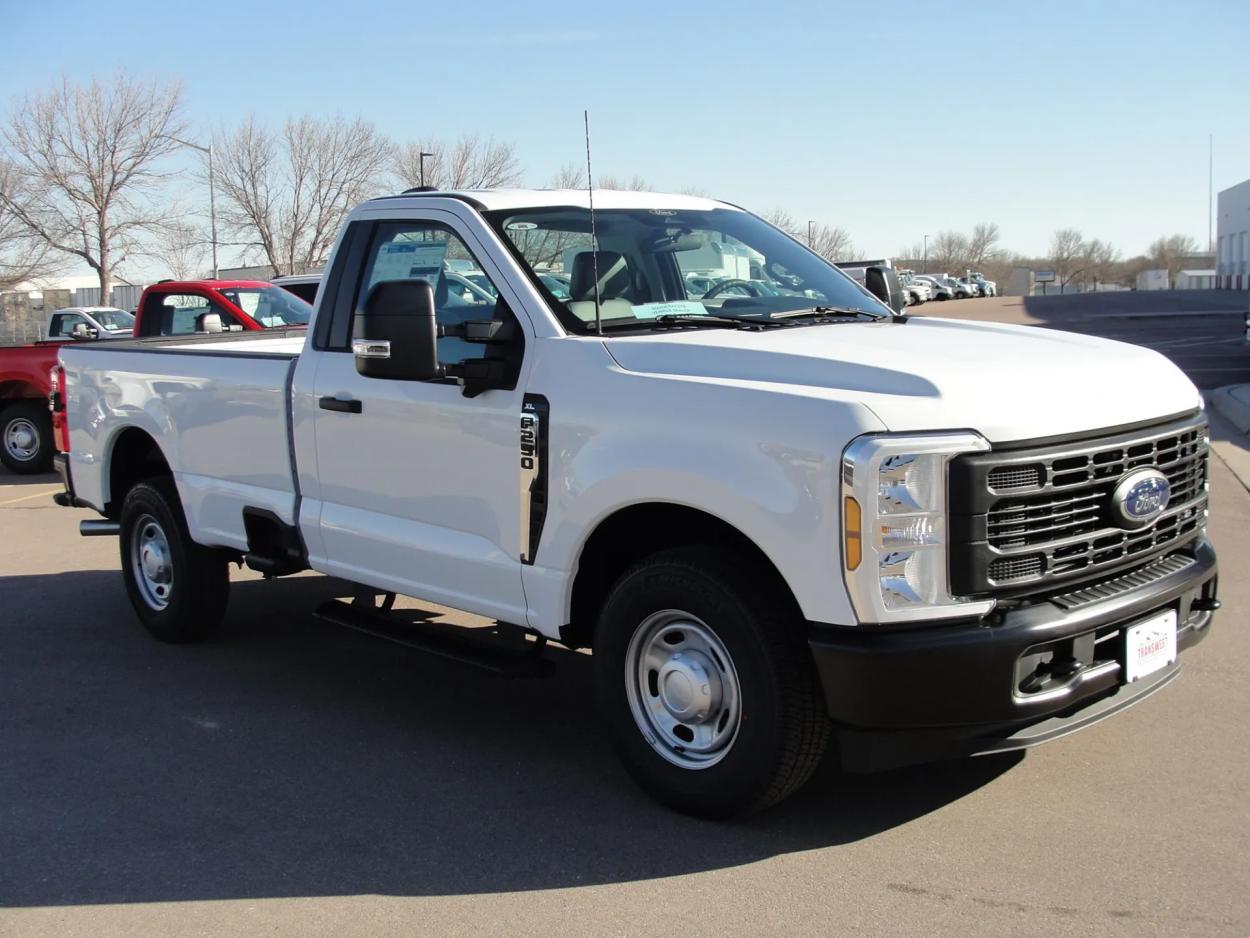 2024 Ford F250 | Photo 7 of 12