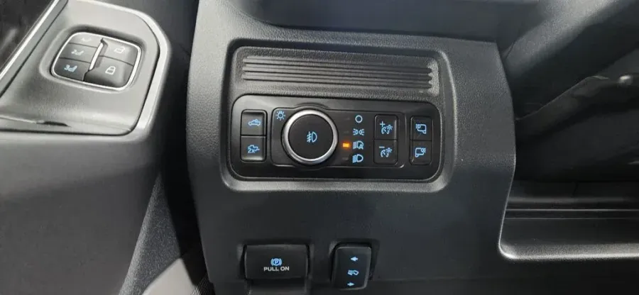 2025 Ford F-250 | Photo 16 of 35