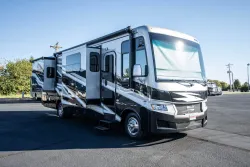 2026 Newmar Bay Star Sport 3225 | Thumbnail Photo 10 of 25