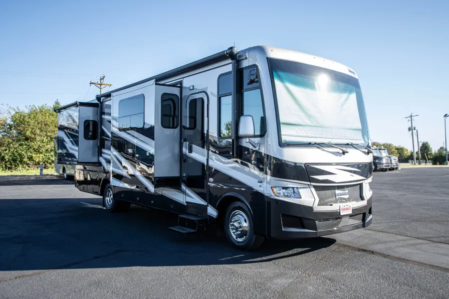 2026 Newmar Bay Star Sport 3225 | Photo 10 of 25