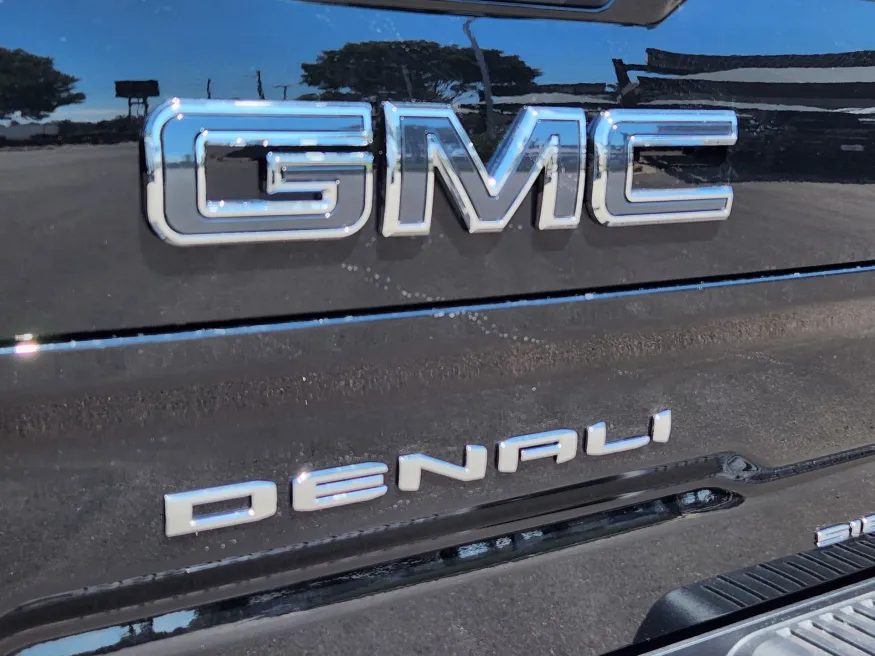 2026 GMC Sierra 1500 Denali Ultimate | Photo 13 of 29