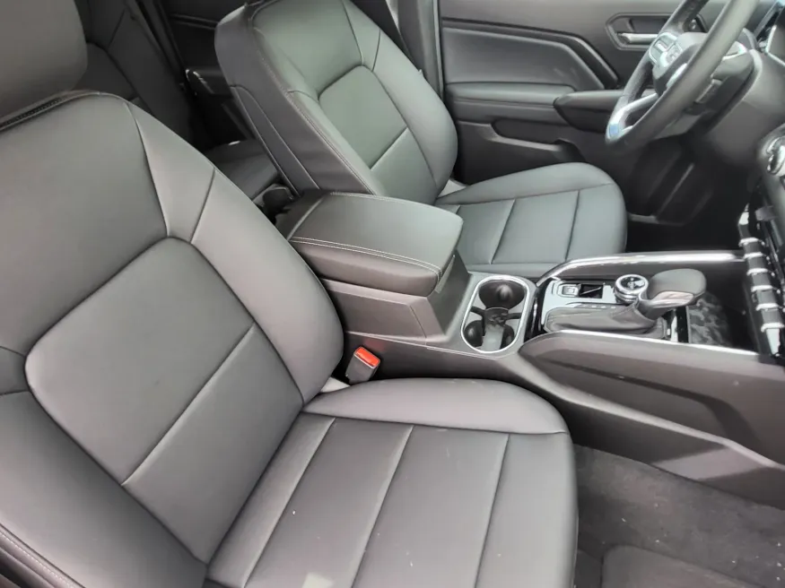 2026 GMC Canyon 4WD Elevation | Photo 12 of 26