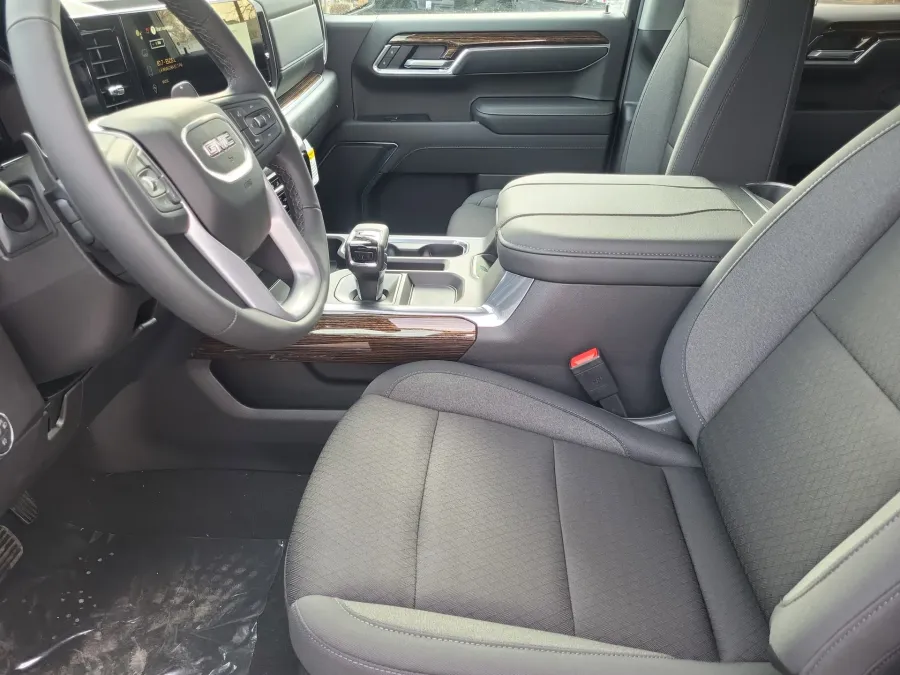 2026 GMC Sierra 1500 Elevation | Photo 8 of 23