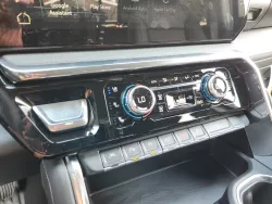 2026 GMC Sierra 1500 Denali | Thumbnail Photo 26 of 31