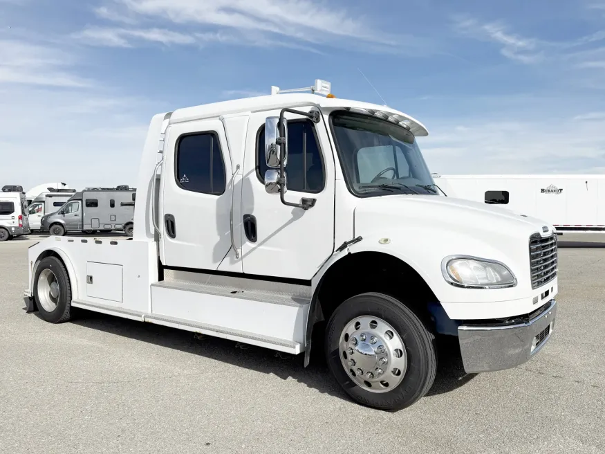 2015 Freightliner M2 106 2L Hauler | Photo 20 of 20