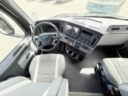 2026 Newmar Supreme Aire 4505 | Thumbnail Photo 7 of 30