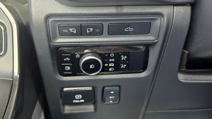 2024 Ford F-150 | Photo 17 of 35