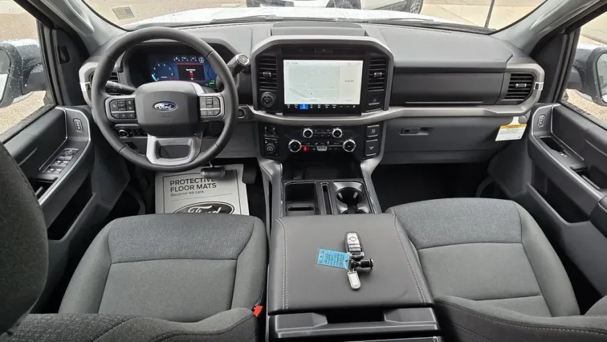 2025 Ford F-150 | Photo 25 of 29