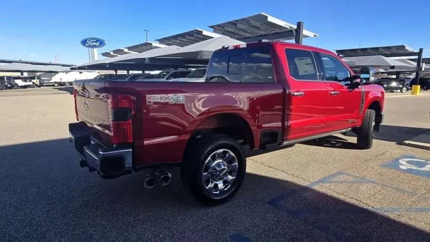 2026 Ford Super Duty F-350 | Photo 6 of 33